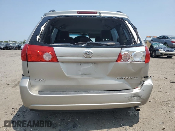 2008 Toyota Sienna CE z VIN 5TDZK23C88S221020, wystawiony jako Copart lot #59200925 z przebiegiem 163 513 mil mil oraz Szkoda całkowita • Salvage title. Historia ofert i sprzedaży dostępna na DreamBid. Obrazek 6.