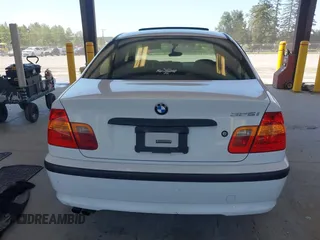 2004 BMW 3 Series 325i with VIN WBAET37424NJ46445, listed as a IAAI auction lot 42174494 with 232,801 mi miles and . Bid and sale history available at carsss.com. Image 16.