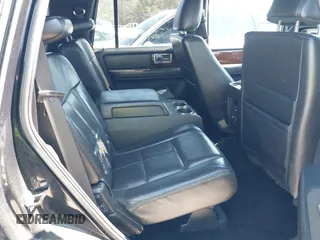 2013 Lincoln Navigator z VIN 5LMJJ2H53DEL00520, wystawiony jako IAAI lot #41769449 z przebiegiem 167 569 mil mil oraz . Historia ofert i sprzedaży dostępna na DreamBid. Obrazek 8.