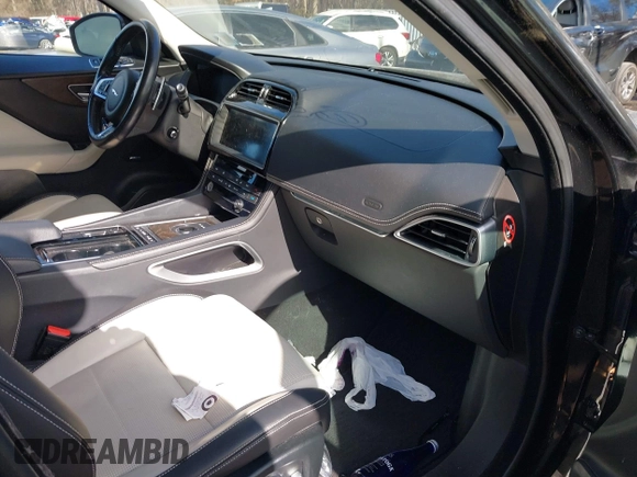 2018 Jaguar F-Pace with VIN SADCL2FN9JA250887, listed as a IAAI auction lot 41490802 with 69,335 mi miles and . Bid and sale history available at DreamBid. Image 5.
