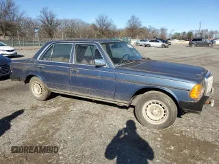 1984 Mercedes-Benz 300 D with VIN WDBAB33A2EA078638, listed as a Copart auction lot 87009344 with 274,549 mi miles and Clean Title. Bid and sale history available at DreamBid. Image 4.