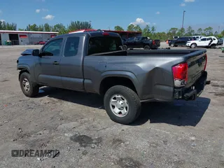 2016 Toyota Tacoma SR z VIN 5TFRX5GN8GX062166, wystawiony jako IAAI lot #42257541 z przebiegiem 166 354 mil mil oraz . Historia ofert i sprzedaży dostępna na DreamBid. Obrazek 3.