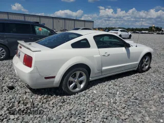 2008 Ford Mustang GT Deluxe with VIN 1ZVHT82H185202918, listed as a Copart auction lot 61624935 with 220,956 mi miles and Clean title. Bid and sale history available at DreamBid. Image 3.