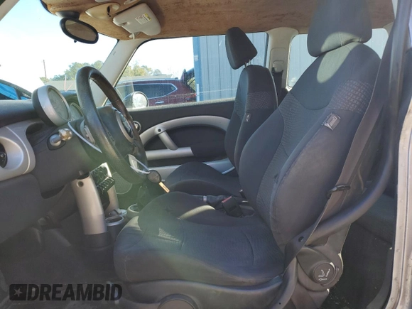 2003 MINI Hardtop with VIN WMWRC33473TC46514, listed as a Copart auction lot 89073385 with 208,111 mi miles and Clean title. Bid and sale history available at DreamBid. Image 7.