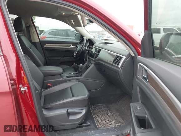 2019 Volkswagen Atlas SE with VIN 1V2WR2CA4KC606661, listed as a IAAI auction lot 42581054 with 89,079 mi miles and . Bid and sale history available at DreamBid. Image 5.