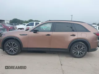 2025 Mazda CX-70 Premium Plus with VIN JM3KJEHA1S1111323, listed as a IAAI auction lot 42109316 with 561 mi miles and . Bid and sale history available at DreamBid. Image 15.
