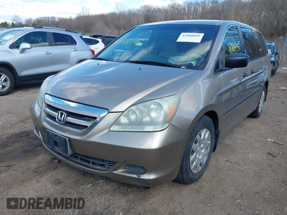 2005 Honda Odyssey LX with VIN 5FNRL382X5B020240, listed as a IAAI auction lot 41888045 with 184,269 mi miles. Bid and sale history available at carsss.com. Image 2.