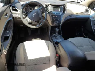 2017 Hyundai Santa Fe 2.4L z VIN 5XYZT3LB2HG496566, wystawiony jako Copart lot #57759925 z przebiegiem 129 094 mil mil oraz Szkoda całkowita • Salvage title. Historia ofert i sprzedaży dostępna na DreamBid. Obrazek 8.