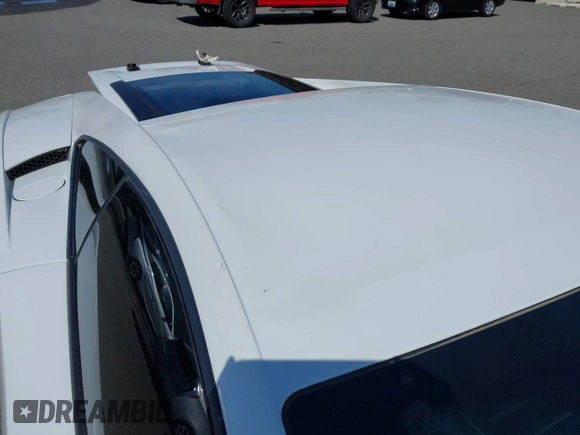 2009 Lamborghini Gallardo z VIN ZHWGU54T59LA07777, wystawiony jako IAAI lot #39749159 z przebiegiem 8730 mil mil oraz . Historia ofert i sprzedaży dostępna na DreamBid. Obrazek 21.