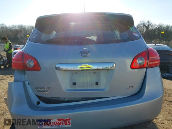 2015 Nissan Rogue S with VIN JN8AS5MVXFW261910, listed as a IAAI auction lot 41769475 with 160,783 mi miles and . Bid and sale history available at DreamBid. Image 16.