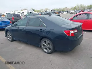 2012 Toyota Camry SE with VIN 4T1BK1FK6CU521590, listed as a IAAI auction lot 42035845 with 276,531 mi miles. Bid and sale history available at carsss.com. Image 3.