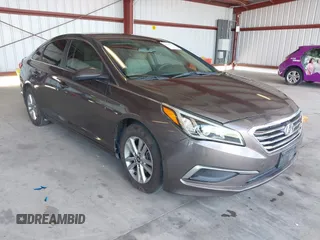 2016 Hyundai Sonata SE z VIN 5NPE24AF3GH372746, wystawiony jako IAAI lot #42343113 z przebiegiem 146 919 mil mil oraz . Historia ofert i sprzedaży dostępna na DreamBid. Obrazek 1.
