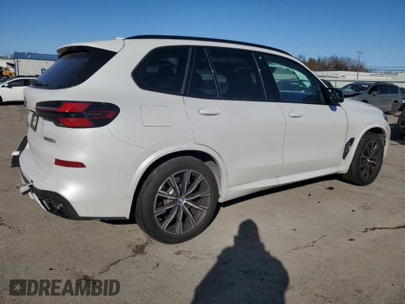 2024 BMW X5 M60i with VIN 5UX33EU00R9S83227, listed as a Copart auction lot 42813985 with 0 mi miles and Salvage Title. Bid and sale history available at carsss.com. Image 3.