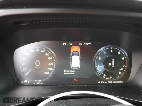 2019 Volvo XC40 R-Design with VIN YV4162UM7K2045386, listed as a Copart auction lot 47389645 with 101,592 mi miles and Salvage title. Bid and sale history available at DreamBid. Image 9.