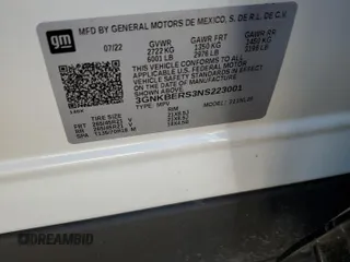 2022 Chevrolet Blazer RS z VIN 3GNKBERS3NS223001, wystawiony jako Copart lot #51946315 z przebiegiem 25 775 mil mil oraz Szkody całkowita. Historia ofert i sprzedaży dostępna na DreamBid. Obrazek 16.