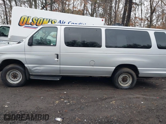 2008 Ford Econoline Passenger XL with VIN 1FBSS31L28DB22820, listed as a IAAI auction lot 41475036 with 91,000 mi miles and . Bid and sale history available at DreamBid. Image 13.