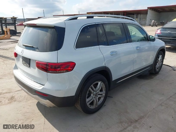 2020 Mercedes-Benz GLB with VIN W1N4M4GB8LW033312, listed as a IAAI auction lot 41488575 with 108,682 mi miles. Bid and sale history available at carsss.com. Image 4.