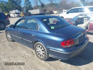 2003 Hyundai Sonata GLS with VIN KMHWF35H73A763880, listed as a IAAI auction lot 41563764 with 123,058 mi miles. Bid and sale history available at carsss.com. Image 3.