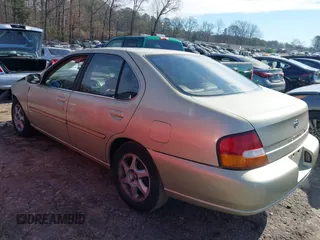 1998 Nissan Altima XE with VIN 1N4DL01D9WC223547, listed as a IAAI auction lot 41275743 with 178,699 mi miles. Bid and sale history available at carsss.com. Image 3.