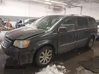 2013 Chrysler Town & Country Touring with VIN 2C4RC1BG4DR681340, listed as a IAAI auction lot 41531700 with 231,051 mi miles. Bid and sale history available at carsss.com. Image 2.