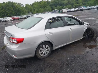 2011 Toyota Corolla L with VIN 2T1BU4EE1BC724135, listed as a IAAI auction lot 40054479 with 190,235 mi miles. Bid and sale history available at carsss.com. Image 4.