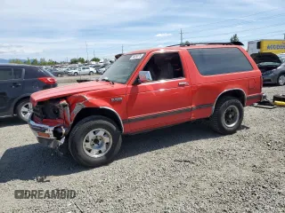 1989 Chevrolet Blazer z VIN 1GNCS18Z5K8175503, wystawiony jako Copart lot #54629275 z przebiegiem 166 049 mil mil oraz Czysty tytuł • Clean title. Historia ofert i sprzedaży dostępna na DreamBid. Obrazek 1.
