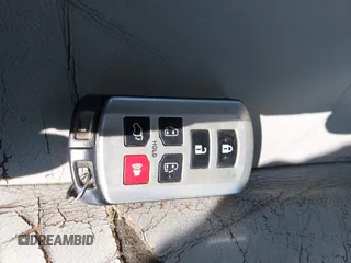 2011 Toyota Sienna XLE с VIN 5TDDK3DC7BS014835, выставлен на аукционе IAAI как лот 42433053 с пробегом 291 762 миль миль и . История ставок и продаж доступна на DreamBid. Изображение 11.