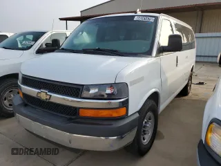 2016 Chevrolet Express Passenger LT z VIN 1GAZGMFG0G1178101, wystawiony jako Copart lot #49241475 z przebiegiem 317 595 mil mil oraz Czysty tytuł • Clean title. Historia ofert i sprzedaży dostępna na DreamBid. Obrazek 1.