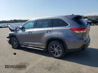 2017 Toyota Highlander XLE with VIN 5TDJZRFHXHS460934, listed as a Copart auction lot 62609385 with 57,809 mi miles and Salvage title. Bid and sale history available at DreamBid. Image 2.