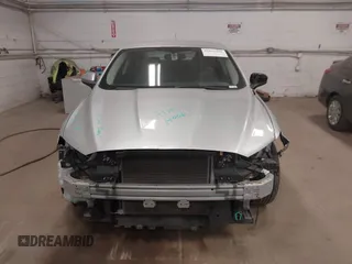 2018 Ford Fusion S with VIN 3FA6P0G71JR226550, listed as a IAAI auction lot 41811203 with 72,245 mi miles. Bid and sale history available at carsss.com. Image 12.
