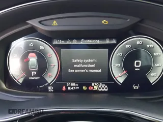 2024 Audi Q8 Premium Plus z VIN WA1BVBF19RD018552, wystawiony jako IAAI lot #41857441 z przebiegiem 3 188 mil mil oraz . Historia ofert i sprzedaży dostępna na DreamBid. Obrazek 7.