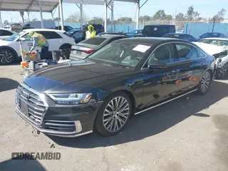 2019 Audi A8 z VIN WAU8DAF83KN006534, wystawiony jako IAAI lot #41712610 z przebiegiem 52 263 mil mil oraz . Historia ofert i sprzedaży dostępna na DreamBid. Obrazek 19.