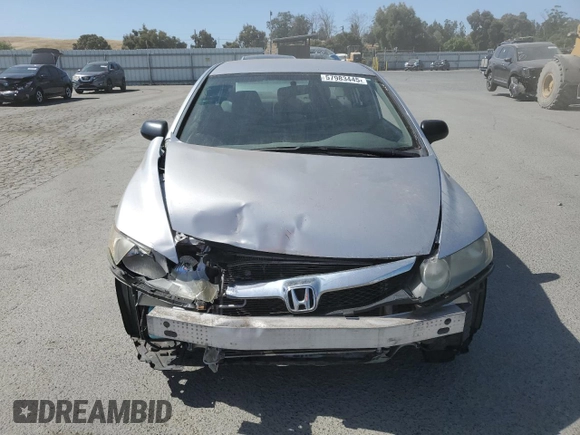 2010 Honda Civic DX-VP z VIN 19XFA1F32AE080022, wystawiony jako Copart lot #57983445 z przebiegiem 154 065 mil mil oraz Szkoda całkowita • Salvage title. Historia ofert i sprzedaży dostępna na DreamBid. Obrazek 5.