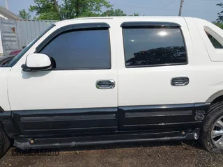 2003 Chevrolet Avalanche with VIN 3GNEC13T93G320904, listed as a IAAI auction lot 42402192 with 140,728 mi miles and . Bid and sale history available at DreamBid. Image 14.