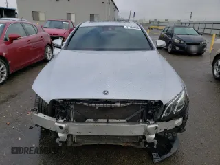 2018 Mercedes-Benz E-Class E 300 with VIN WDDZF4JB1JA405458, listed as a Copart auction lot 37282893 with 69,112 mi miles. Bid and sale history available at carsss.com. Image 5.