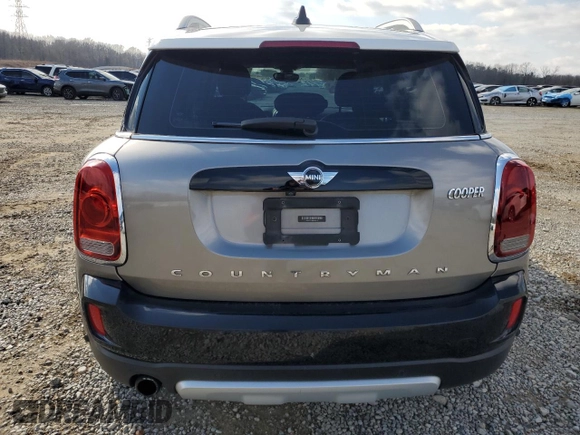 2017 MINI Countryman Cooper z VIN WMZYV5C38H3E02370, wystawiony jako Copart lot #45414525 z przebiegiem 84 493 mil mil oraz Czysty tytuł • Clean title. Historia ofert i sprzedaży dostępna na DreamBid. Obrazek 6.