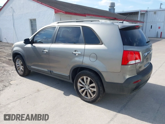 2011 Kia Sorento EX with VIN 5XYKU4A10BG113603, listed as a IAAI auction lot 42123052 with 238,437 mi miles. Bid and sale history available at carsss.com. Image 3.