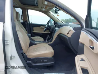 2012 Chevrolet Traverse LTZ z VIN 1GNKRLED1CJ115529, wystawiony jako IAAI lot #41985127 z przebiegiem 85 364 mil mil oraz . Historia ofert i sprzedaży dostępna na DreamBid. Obrazek 5.