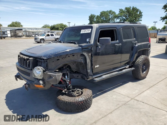 2007 Hummer H3 SUV z VIN 5GTDN13E978192698, wystawiony jako Copart lot #57357245 z przebiegiem 213 079 mil mil oraz Szkody całkowita. Historia ofert i sprzedaży dostępna na DreamBid. Obrazek 1.