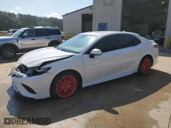2019 Toyota Camry LE with VIN 4T1B11HK4KU718014, listed as a Copart auction lot 50879965 with 87,707 mi miles and Clean Title. Bid and sale history available at carsss.com. Image 1.