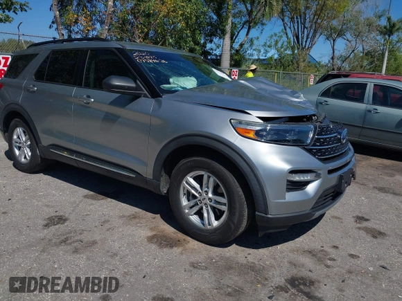 2020 Ford Explorer XLT with VIN 1FMSK7DHXLGC75846, listed as a IAAI auction lot 41779716 with 47,693 mi miles. Bid and sale history available at carsss.com. Image 1.