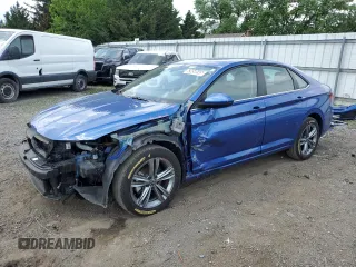 2024 Volkswagen Jetta SE with VIN 3VWEM7BU9RM034898, listed as a Copart auction lot 62858645 with 30,072 mi miles and Clean title. Bid and sale history available at DreamBid. Image 1.