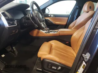 2021 BMW X6 xDrive40i z VIN 5UXCY6C07M9G36292, wystawiony jako Copart lot #44364665 z przebiegiem 86 359 mil mil oraz Szkody całkowita. Historia ofert i sprzedaży dostępna na DreamBid. Obrazek 7.