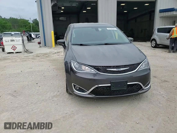 2018 Chrysler Pacifica Touring Plus with VIN 2C4RC1FG5JR122837, listed as a Copart auction lot 58764525 with 136,820 mi miles and Clean title. Bid and sale history available at DreamBid. Image 15.