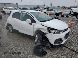 2020 Chevrolet Trax LS z VIN KL7CJKSB7LB032650, wystawiony jako Copart lot #58859075 z przebiegiem 40 899 mil mil oraz Szkoda całkowita • Salvage title. Historia ofert i sprzedaży dostępna na DreamBid. Obrazek 4.