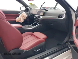 2024 BMW 4 Series 430i z VIN WBA23AT05RCP25894, wystawiony jako IAAI lot #41895019 z przebiegiem 7362 mil mil oraz . Historia ofert i sprzedaży dostępna na DreamBid. Obrazek 5.