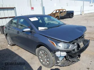 2018 Hyundai Accent SE z VIN 3KPC24A37JE015594, wystawiony jako IAAI lot #41700013 z przebiegiem 78 478 mil mil oraz . Historia ofert i sprzedaży dostępna na DreamBid. Obrazek 1.