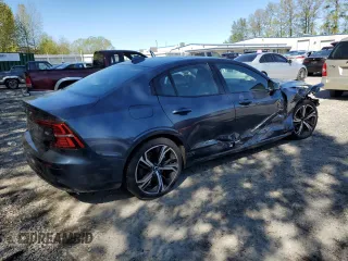 2025 Volvo S60 Core with VIN 7JRL12GJ6SG364732, listed as a Copart auction lot 53539135 with 9,243 mi miles and Salvage Title. Bid and sale history available at carsss.com. Image 3.