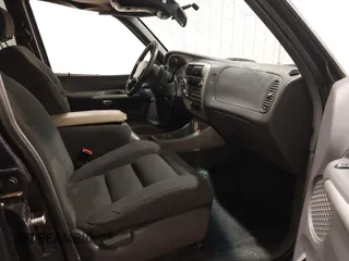 2001 Ford Explorer Sport Trac z VIN 1FMZU77E21UC84338, wystawiony jako IAAI lot #41420422 z przebiegiem 218 094 mil mil oraz . Historia ofert i sprzedaży dostępna na DreamBid. Obrazek 5.