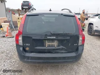 2008 Volvo V50 2.4L with VIN YV1MW382282379746, listed as a IAAI auction lot 42023404 with 182,247 mi miles. Bid and sale history available at carsss.com. Image 16.